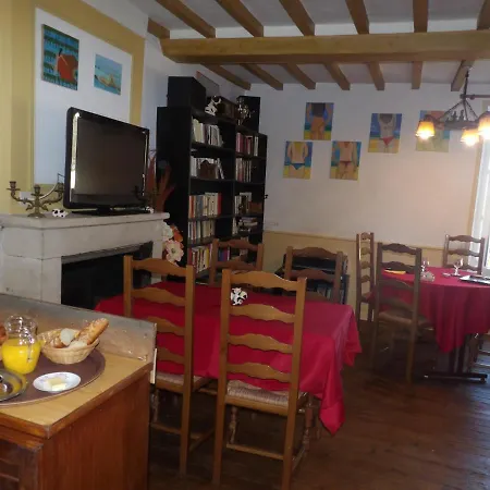 Bed & Breakfast Chambres Et Tables D'hotes A L'auberge Touristique