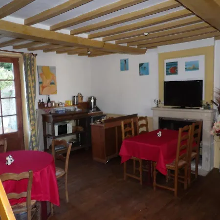 Chambres Et Tables D'hotes A L'auberge Touristique Bed & Breakfast Meuvaines