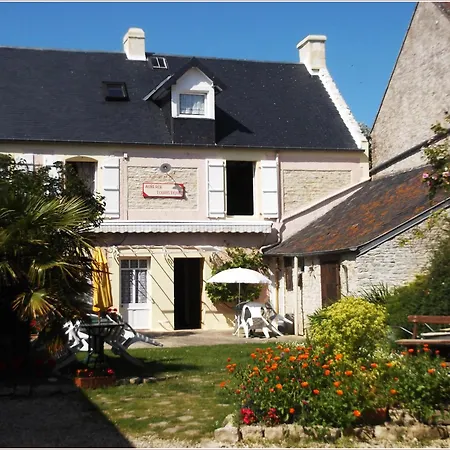 Chambres Et Tables D'hotes A L'auberge Touristique Meuvaines