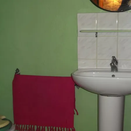 Et Tables D'hotes A L'auberge Touristique Meuvaines