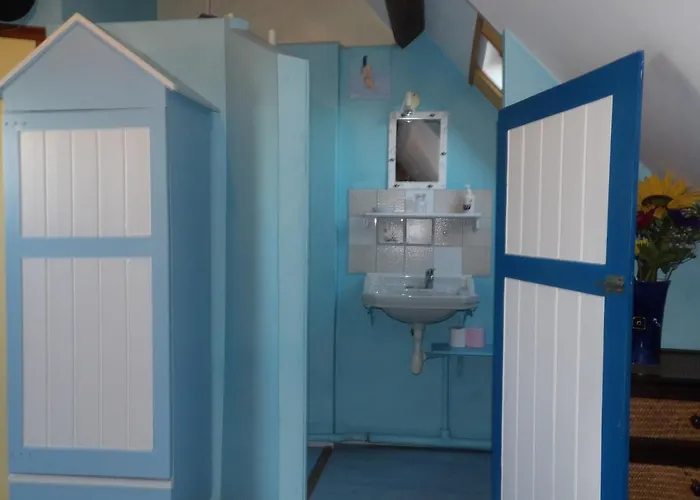 فندق مبيت وإفطار Et Tables D'hotes A L'auberge Touristique Meuvaines