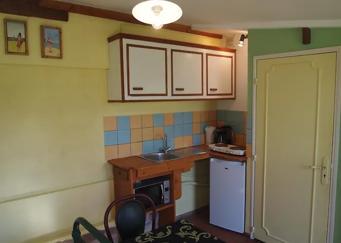 فندق مبيت وإفطار Et Tables D'hotes A L'auberge Touristique Meuvaines