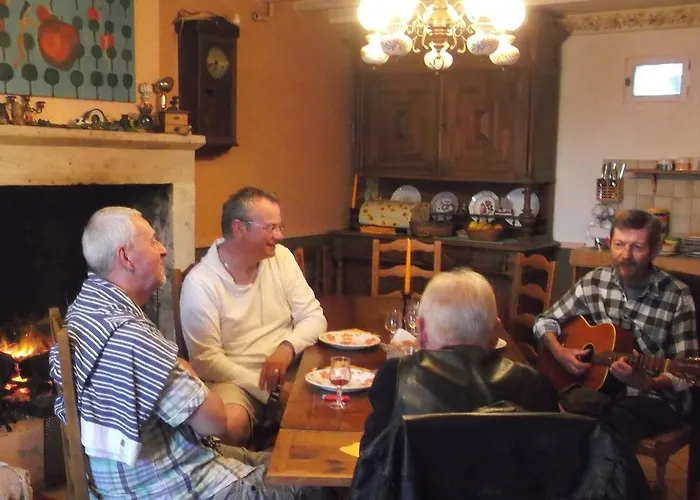 فندق مبيت وإفطار Et Tables D'hotes A L'auberge Touristique