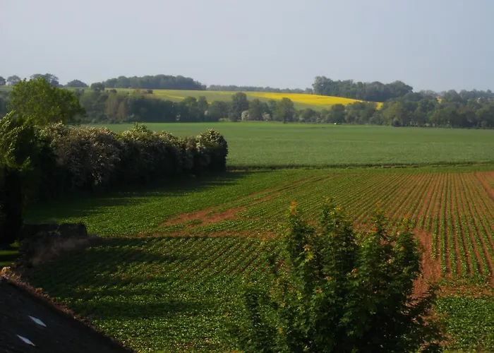 فندق مبيت وإفطار Et Tables D'hotes A L'auberge Touristique Meuvaines