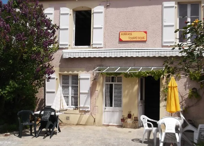 Et Tables D'hotes A L'auberge Touristique Meuvaines