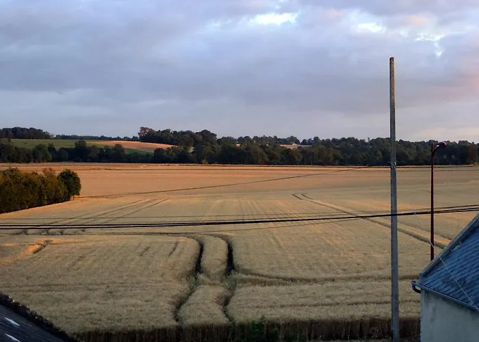 فندق مبيت وإفطار Et Tables D'hotes A L'auberge Touristique Meuvaines