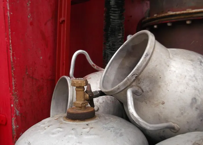 Et Tables D'hotes A L'auberge Touristique