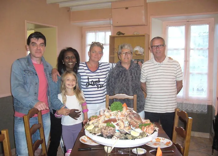 Et Tables D'hotes A L'auberge Touristique Meuvaines