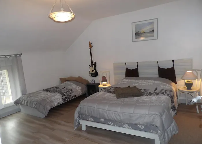 Et Tables D'hotes A L'auberge Touristique 3* Meuvaines